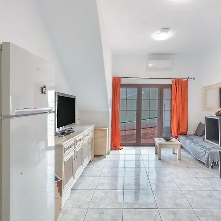 Chiara Garden View بيت للعطل أذيخي