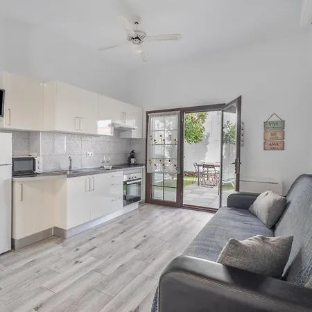 بيت للعطل Chiara Garden View *
