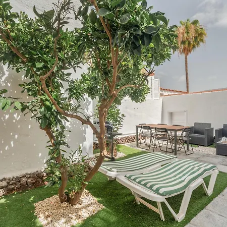 Chiara Garden View أذيخي